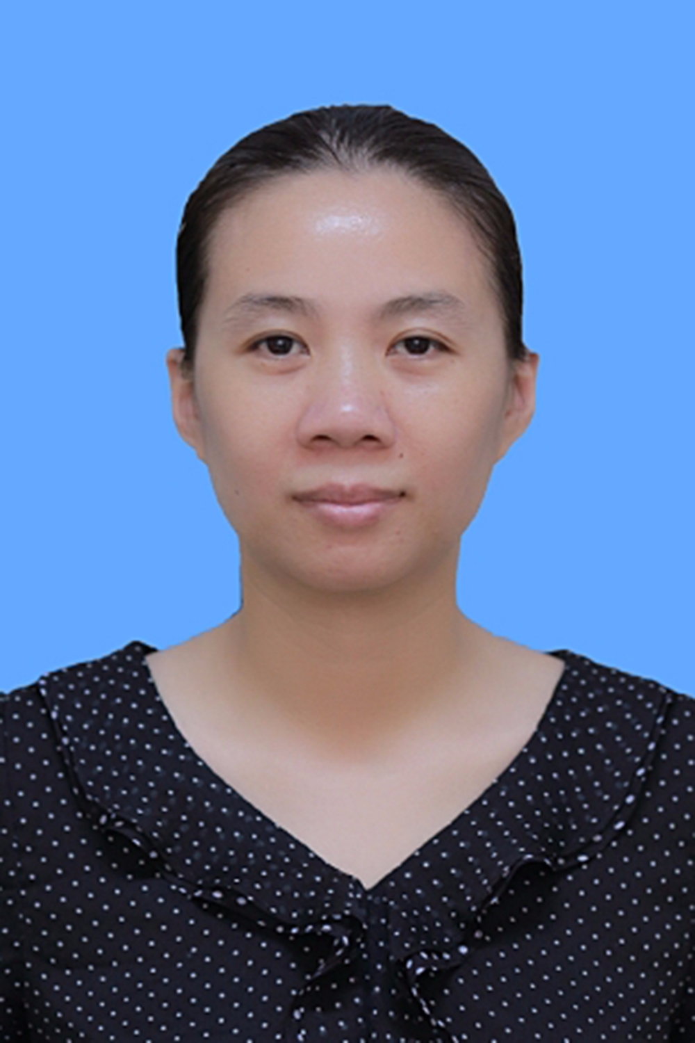 Cử nhân: Nguyễn Thùy Linh